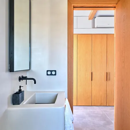 Zamira Villa Isterni (Paros)