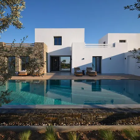 Zamira Isterni (Paros)