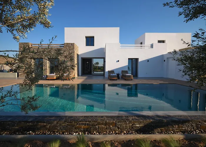 Zamira Isterni (Paros)